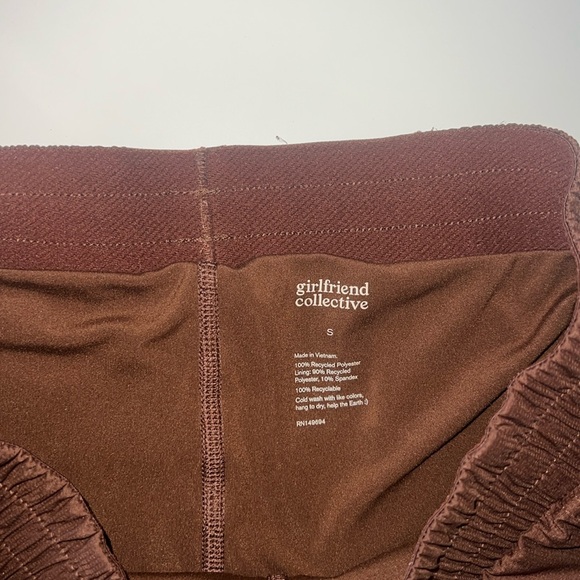 Earth Trail Shorts Girlfriend Collective - Picture 2 of 4